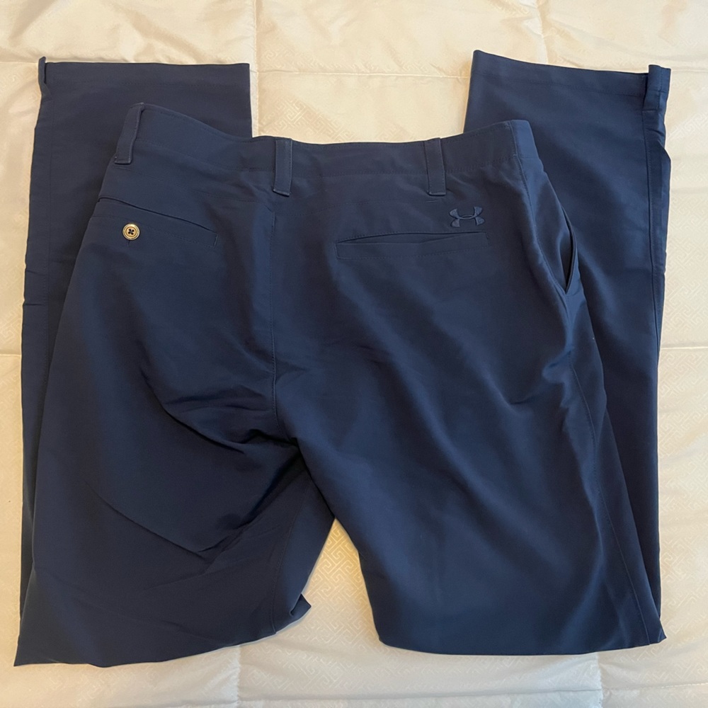 LOT 2 MEN’S UNDER ARMOUR AND NIKE DRI- GOLF PANTS LIKE NEW SIZE 34x34 DON’T MISS